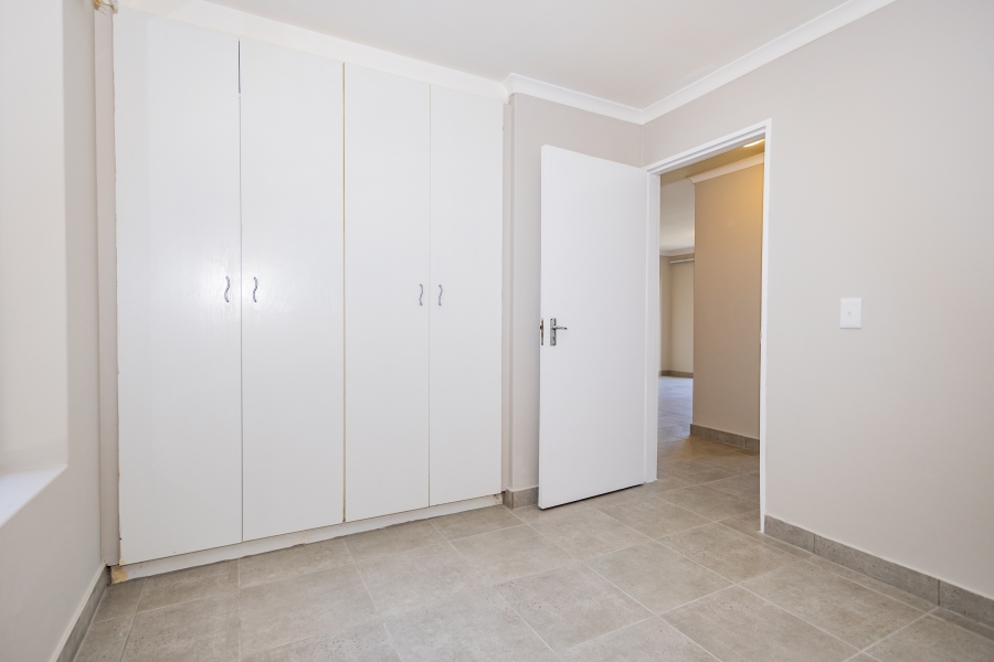 To Let 2 Bedroom Property for Rent in Okennedyville Western Cape